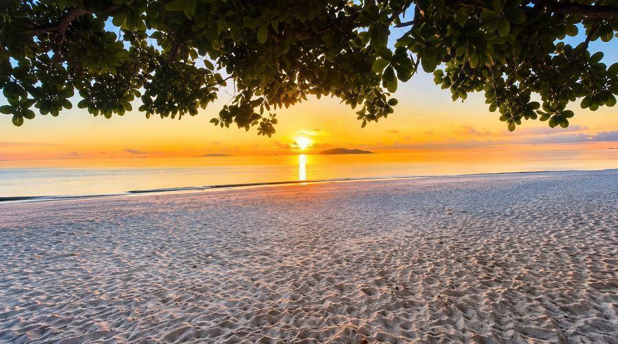 Why Watching the Sunrise in the Maldives Can Transform Your Mood