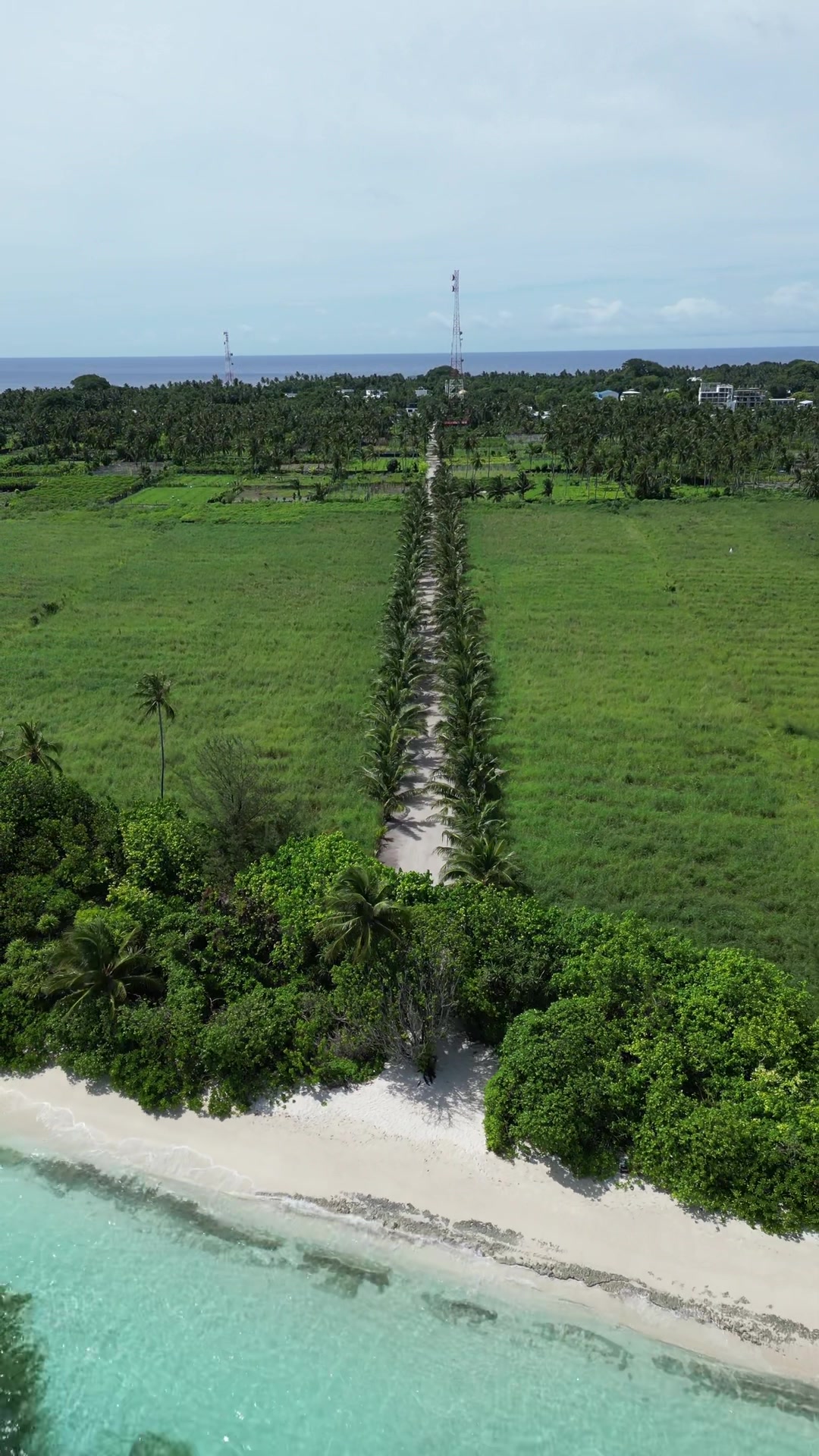 Never ending roads in Thoddoo #maldives #thoddoo #visitmaldives #thoddoomaldives #guesthouse #tiktokmaldives #travel #honeymoon #shorelinethoddoo #besthotel #bestvacation