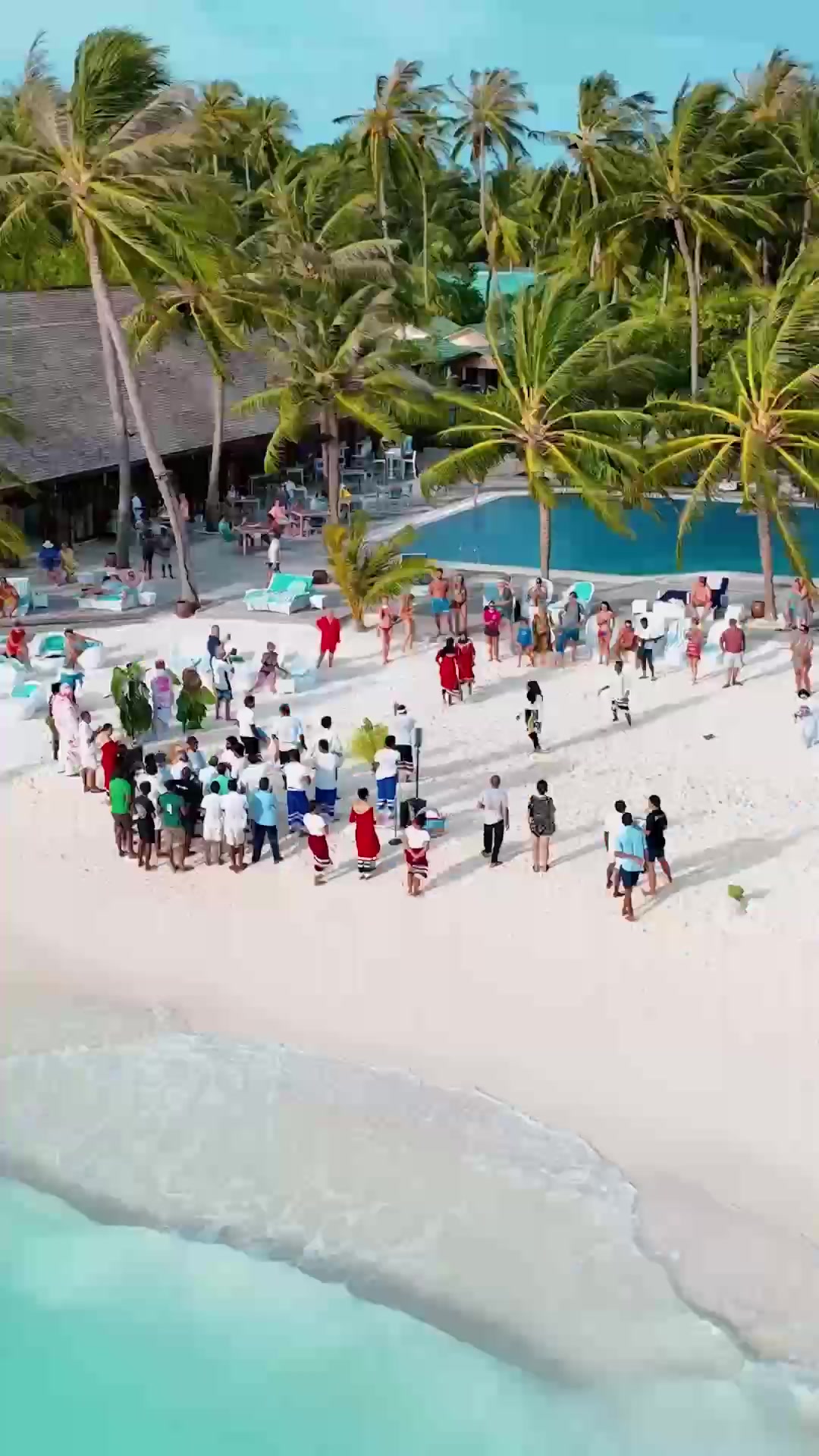 A unique cultural experience! Meeru Island celebrated Eid-Al-Adha with a Bodu Mas (Giant Fish), Maali Cultural Parade and Dances.#EidAlAdha #EidMubarak #MeeruIsland #Maldives #Meerufamily #love #festive #celebration