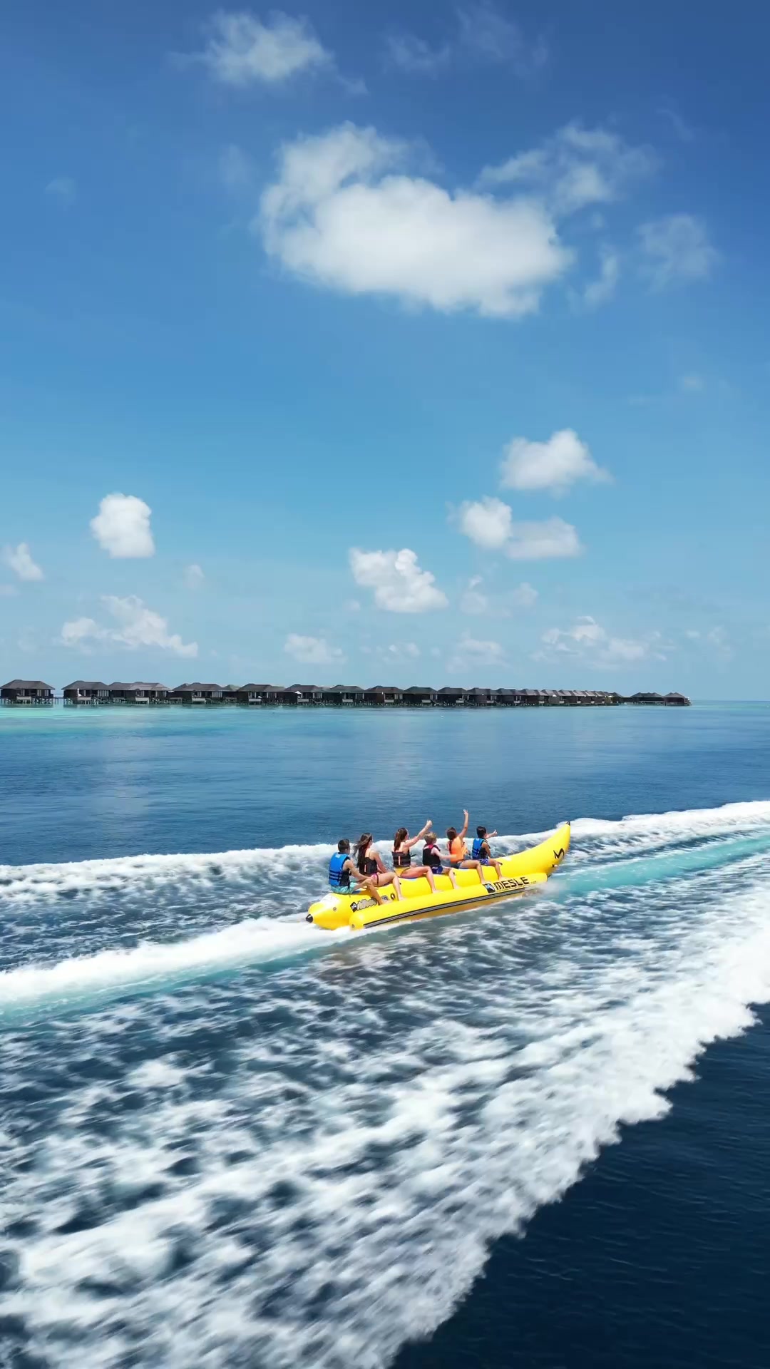 Would you try a banana fun tube ride in the Maldives?  . #maldives #foryou #fyp #travel #trending #viral #explore #fun #watersports #beautifuldestinations #vacation @Vacation @Visit Maldives @Beautiful Destinations