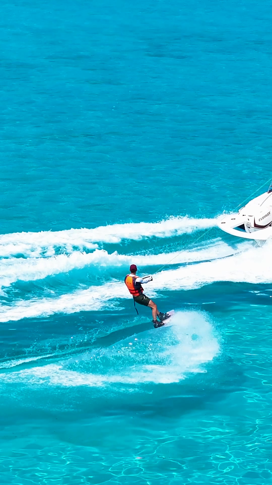 Catch the waves and feel the rush! 🌊🏄&zwj;♂️ #fyp #foryou #foryoupage #maldives #visitmaldives #travel2024 #paradise #wakeboard #wakeboarding #waterports #resort #resortmaldives #maldivestiktok #maldiveslovers #jawakara #jawakaramaldives