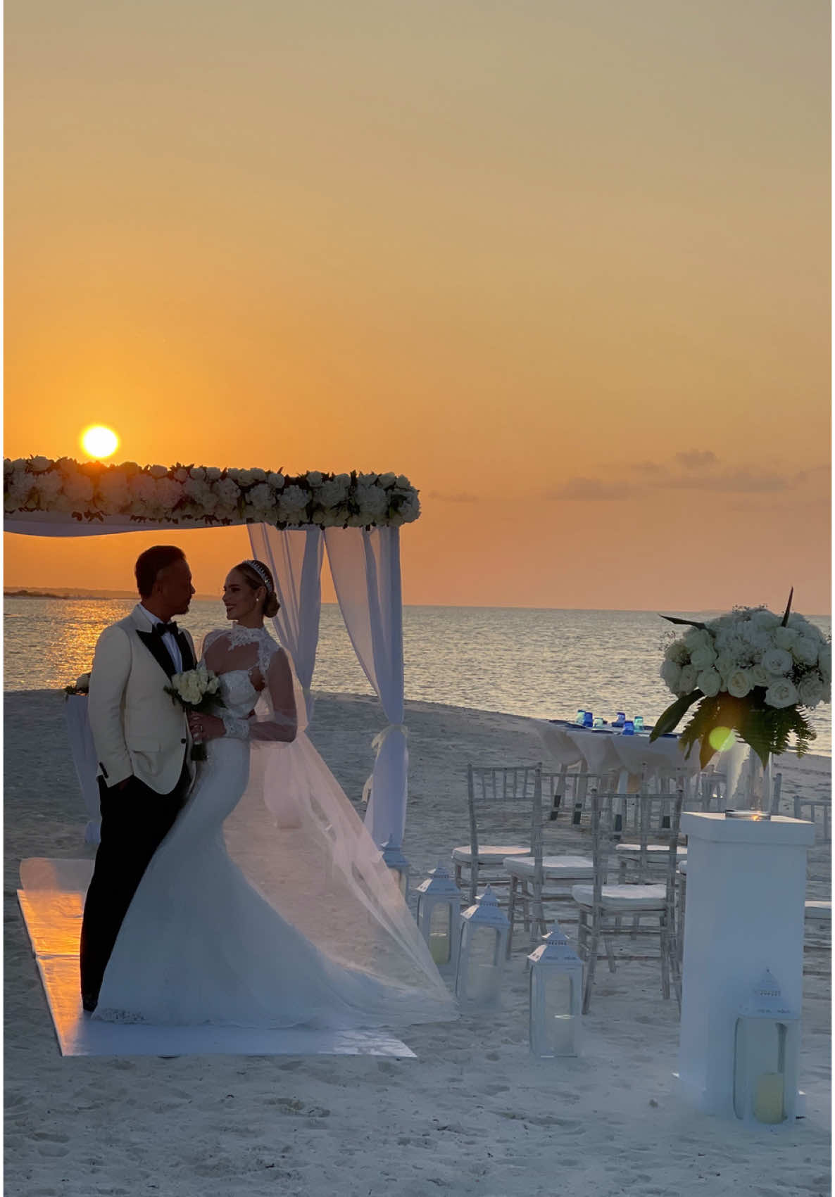 The wedding of my dreams #wedding #weddingtiktok #weddingdress #beachwedding #beachsunset #maldives #maldivewedding #whitebeach #love #lovestory #fyp #fypage #fyppppppppppppppppppppppp #brunomars #marryyou #dreamwrdding