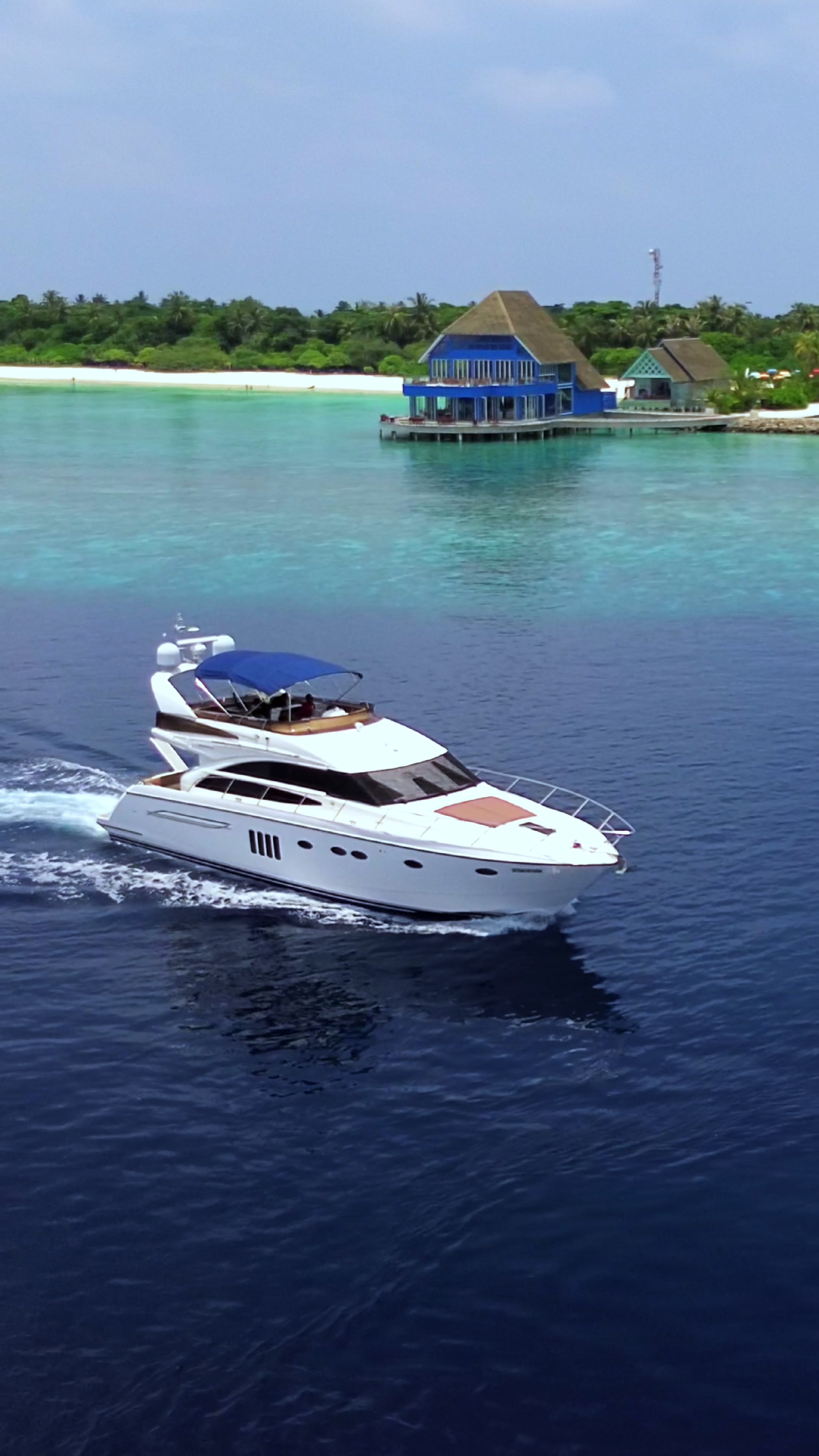 Introducing &ldquo;Blend&rdquo; where the ocean meets opulence. Step aboard our newest yacht experience and immerse in elegance, freedom, and the shimmering seas that surround Ifuru. A scenic beauty that unfolds with every wave. 🌊✨ 🛥️ Ready to experience Blend? DM us or email bookingmagic@ifuruisland.com to book your private yacht journey. #IfuruIslandMaldives #IslandMagic #SpoilYourself #Maldives #ExclusivelyYours