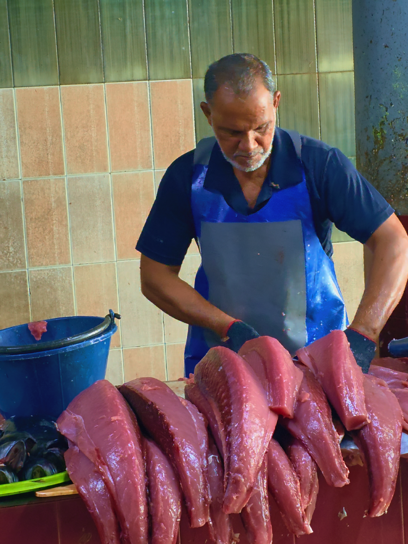 Mal&eacute; fish market 🇲🇻 fresh tuna ❤️ #butcher #market #fishmarket #malecity #maldives
