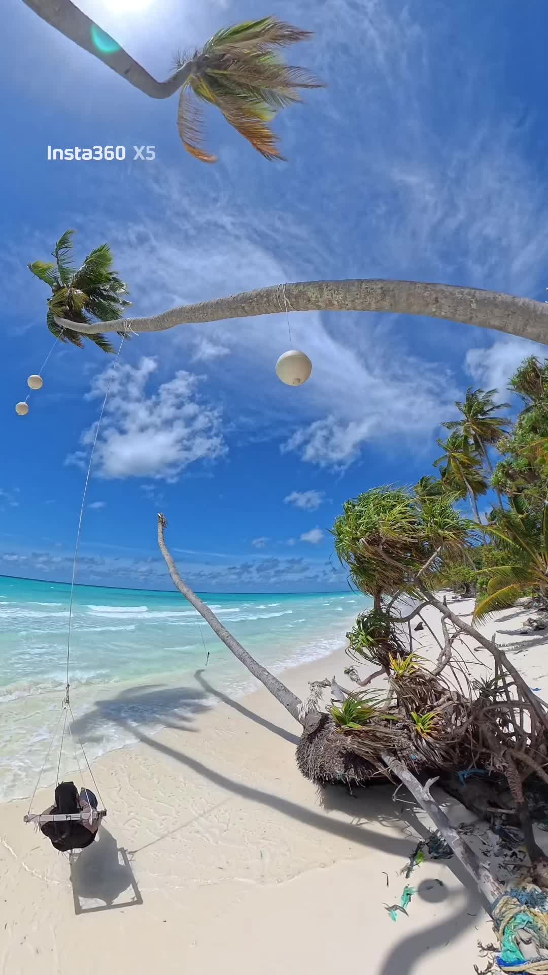 Something about the sea feels like home🌊☀️🐚🫧🤍#laamu #fyp