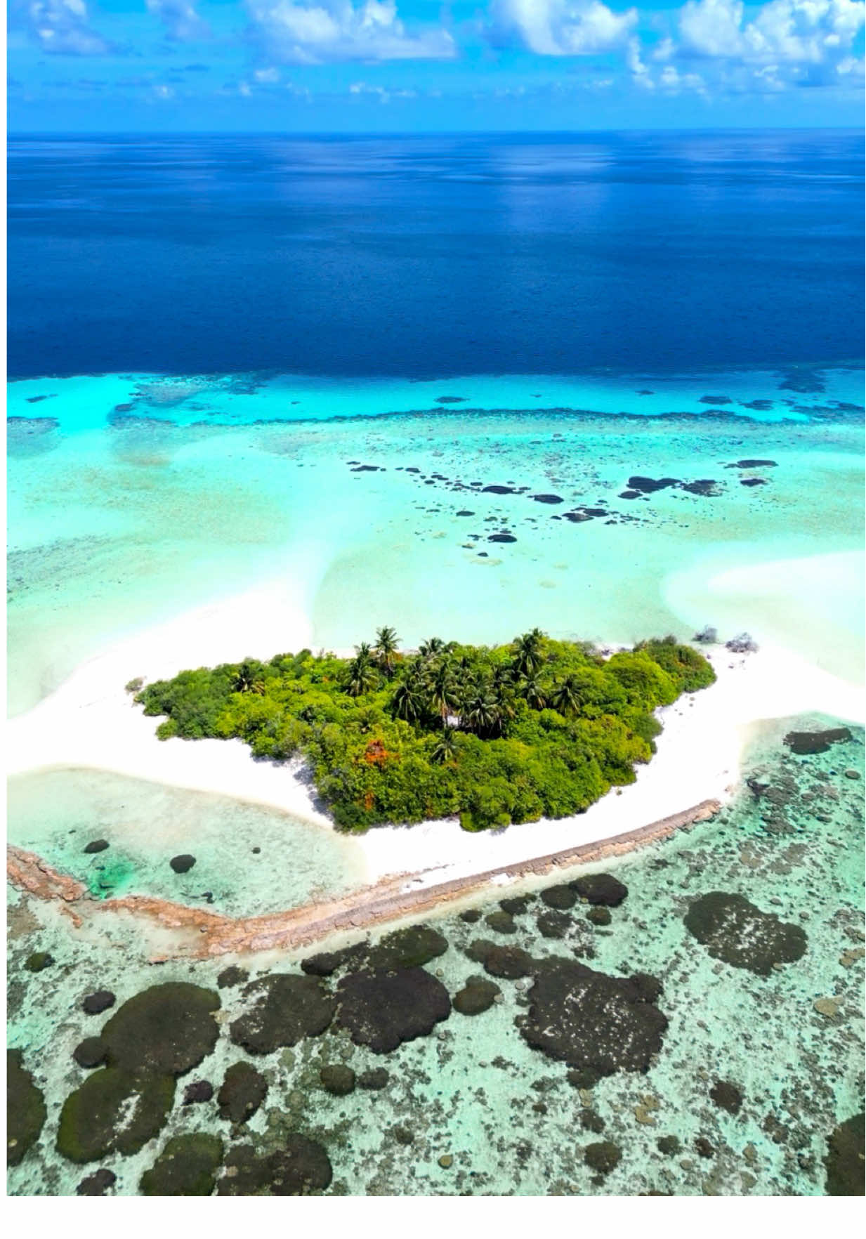 Uninhabited islands in Thaa Atoll 🏝️🌊 Sandbanks connecting island to island, just walk your way through paradise.✨ #maldives #beach #sandbanks #tropical @Visit Maldives