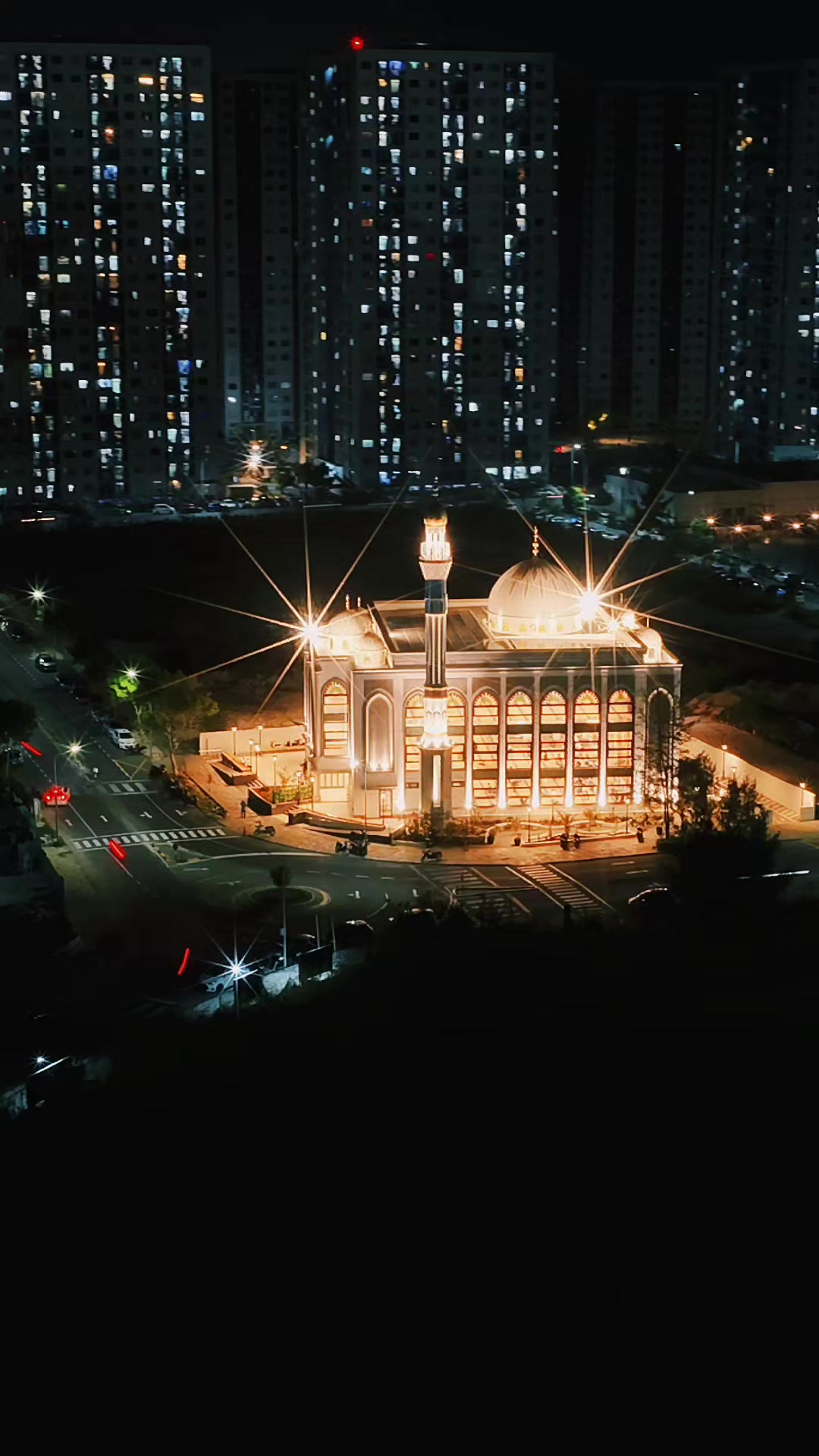 "Masjid Al Iman"  A place where Heaven touches Earth 🇲🇻 🕌 ✨ . . . . #dji  #maldives  #mosque  #🇲🇻