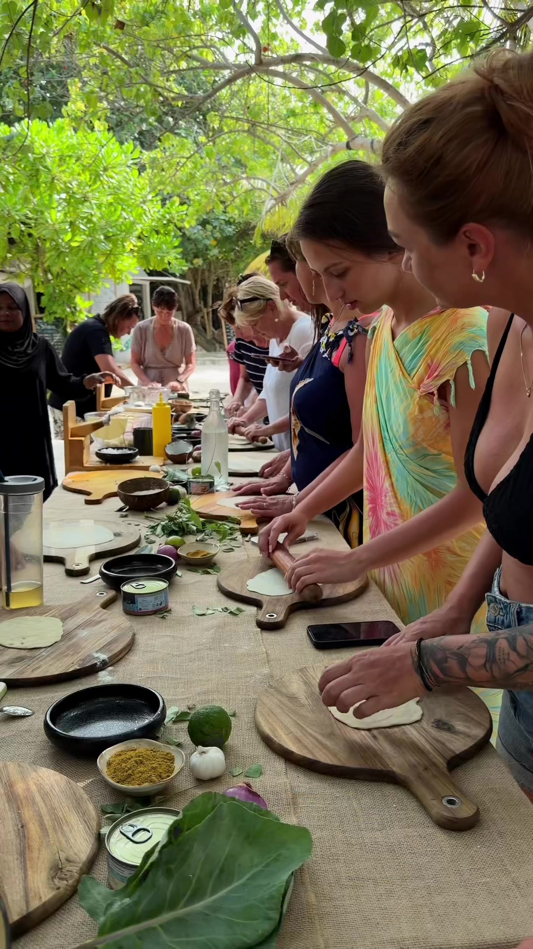 This is what we love 🤍🥥 On this day, we swapped yoga mats for cooking and learned from a local &mdash; discovering new recipes and little tricks along the way 🥥 From fresh coconut milk to traditional mashuni, roshi flatbread and quick fragrant curry 🍛 Moments like these turn a trip into something you actually feel and remember 🤍 #maldives #maldivestiktok #dhivehitiktok #fy #dhiffushi